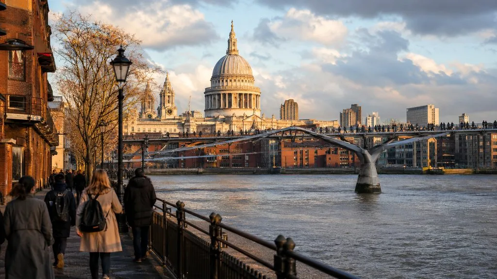 Top 30 Sights Walking Tour & St Paul’s
